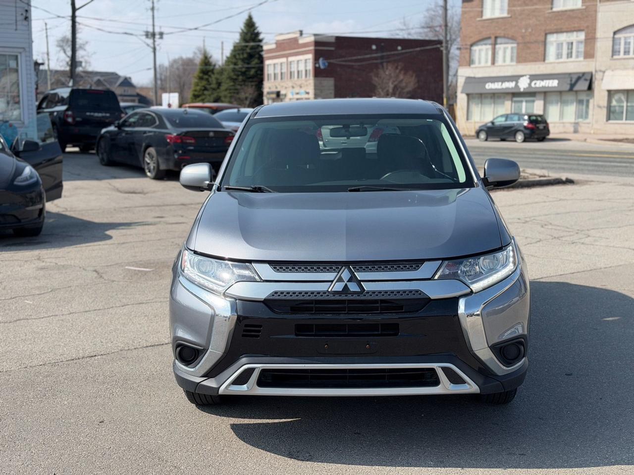 2019 Mitsubishi Outlander ES Photo