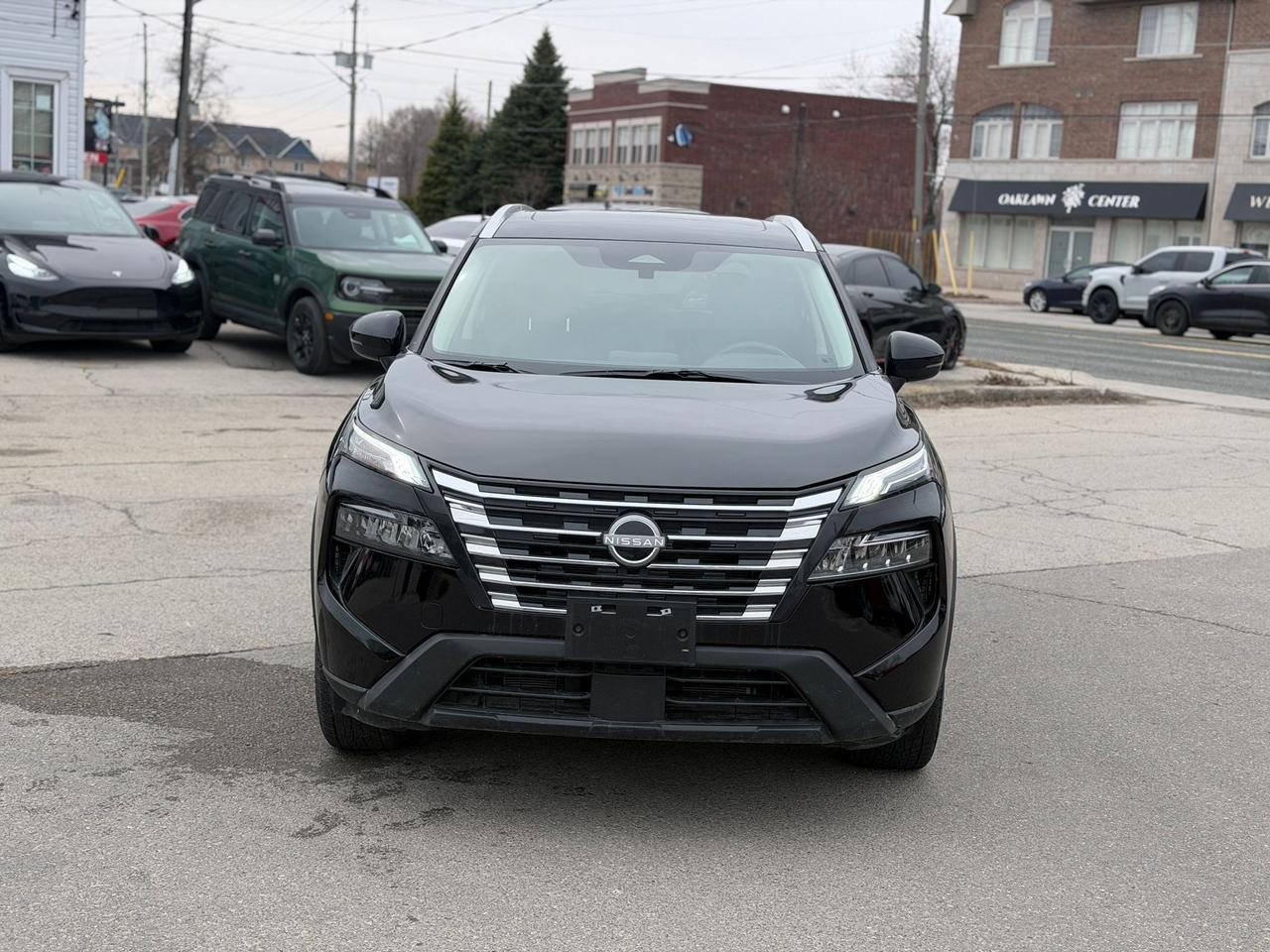 2025 Nissan Rogue SV Photo