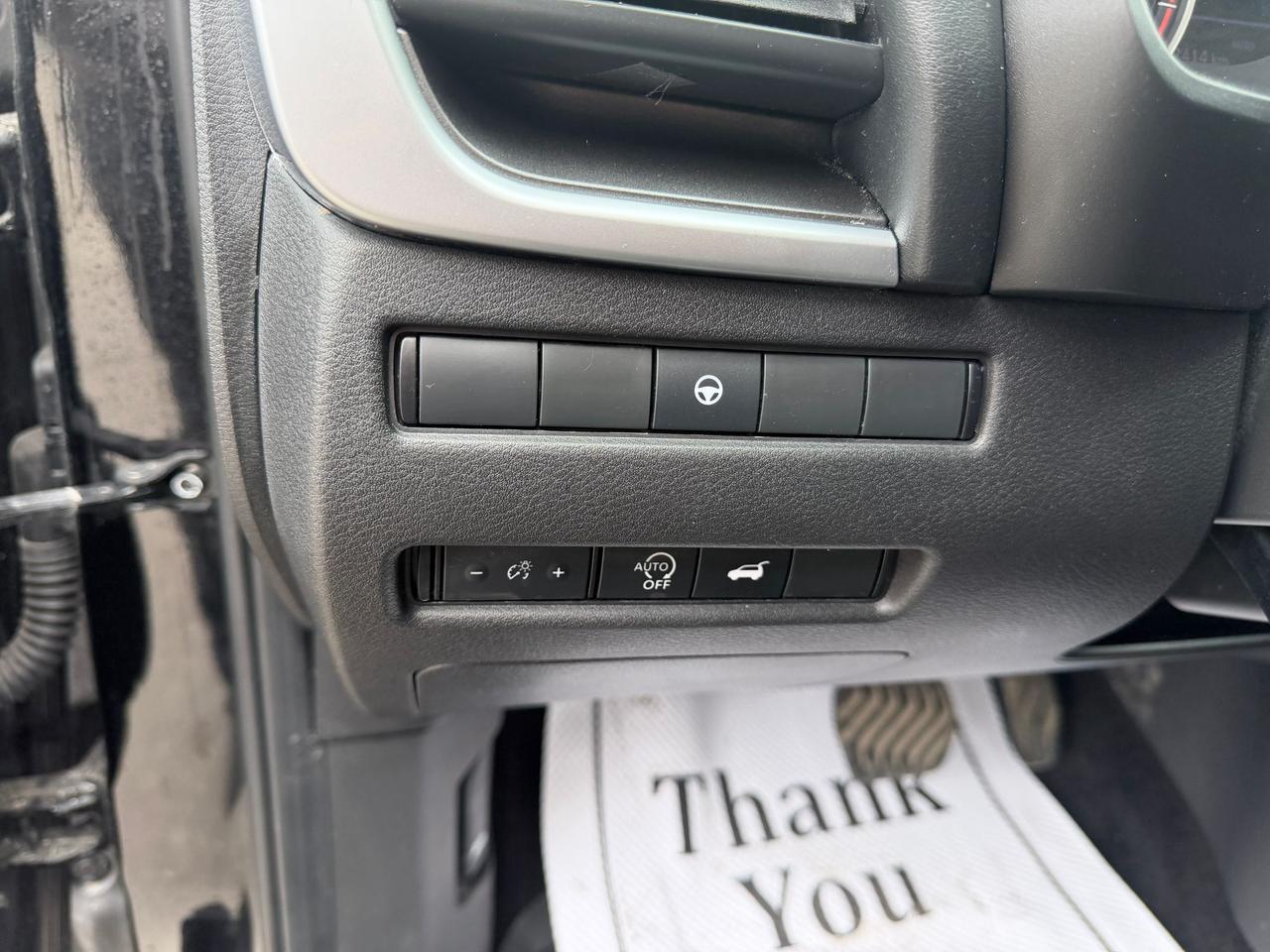 2025 Nissan Rogue SV Photo