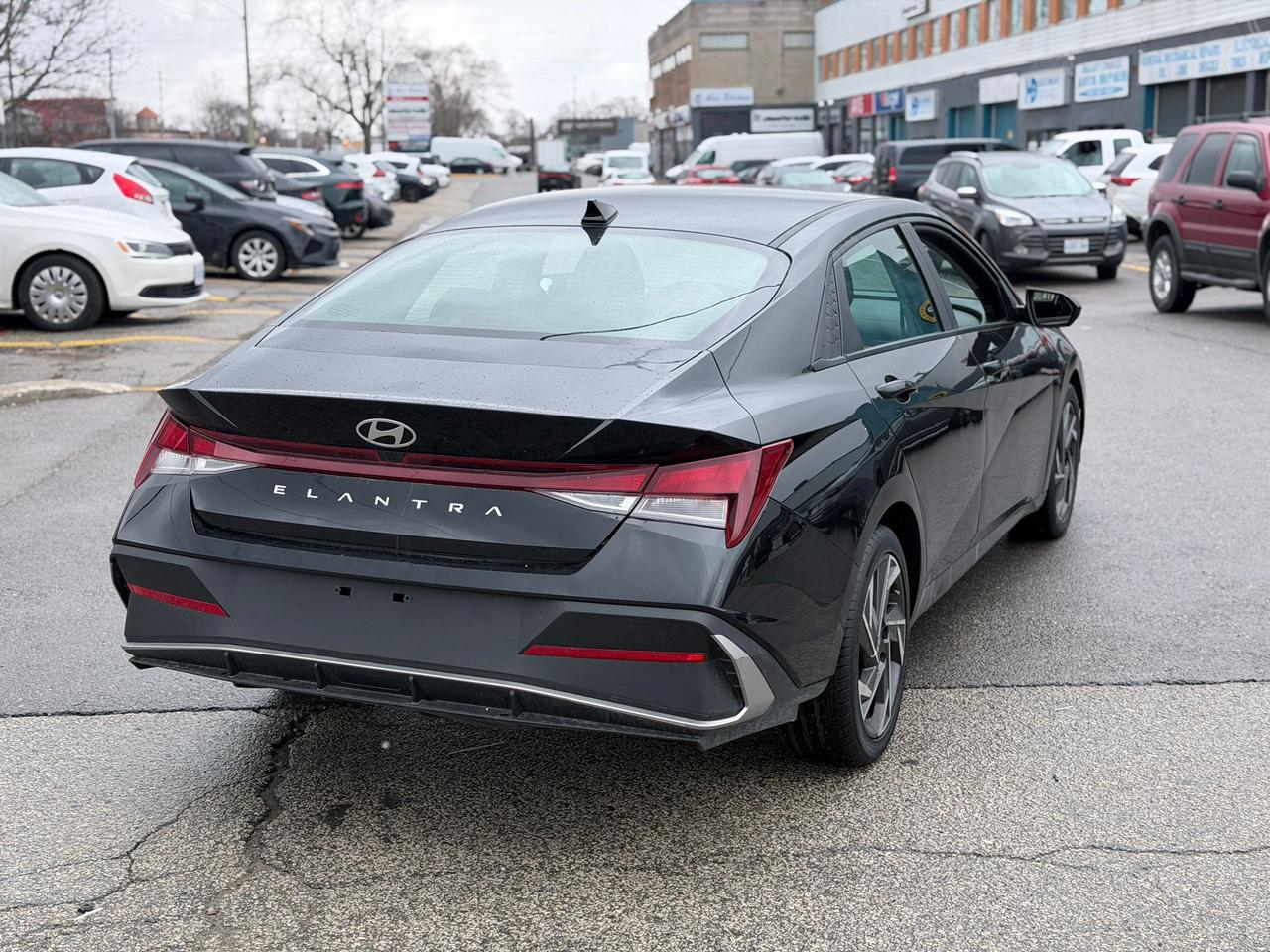 2024 Hyundai Elantra SEL Photo