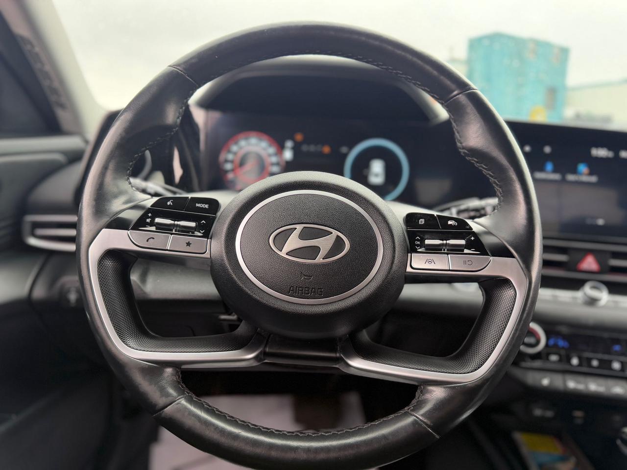 2024 Hyundai Elantra SEL Photo