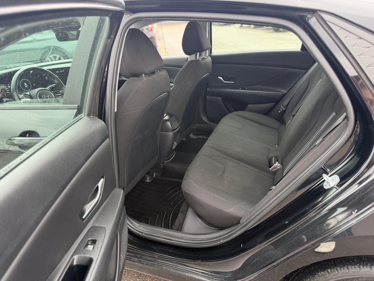 2024 Hyundai Elantra SEL Photo