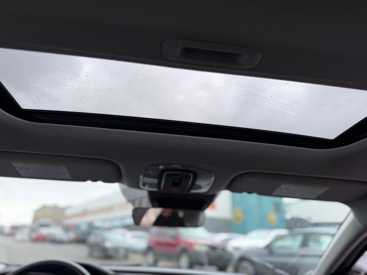 2024 Hyundai Elantra SEL Photo