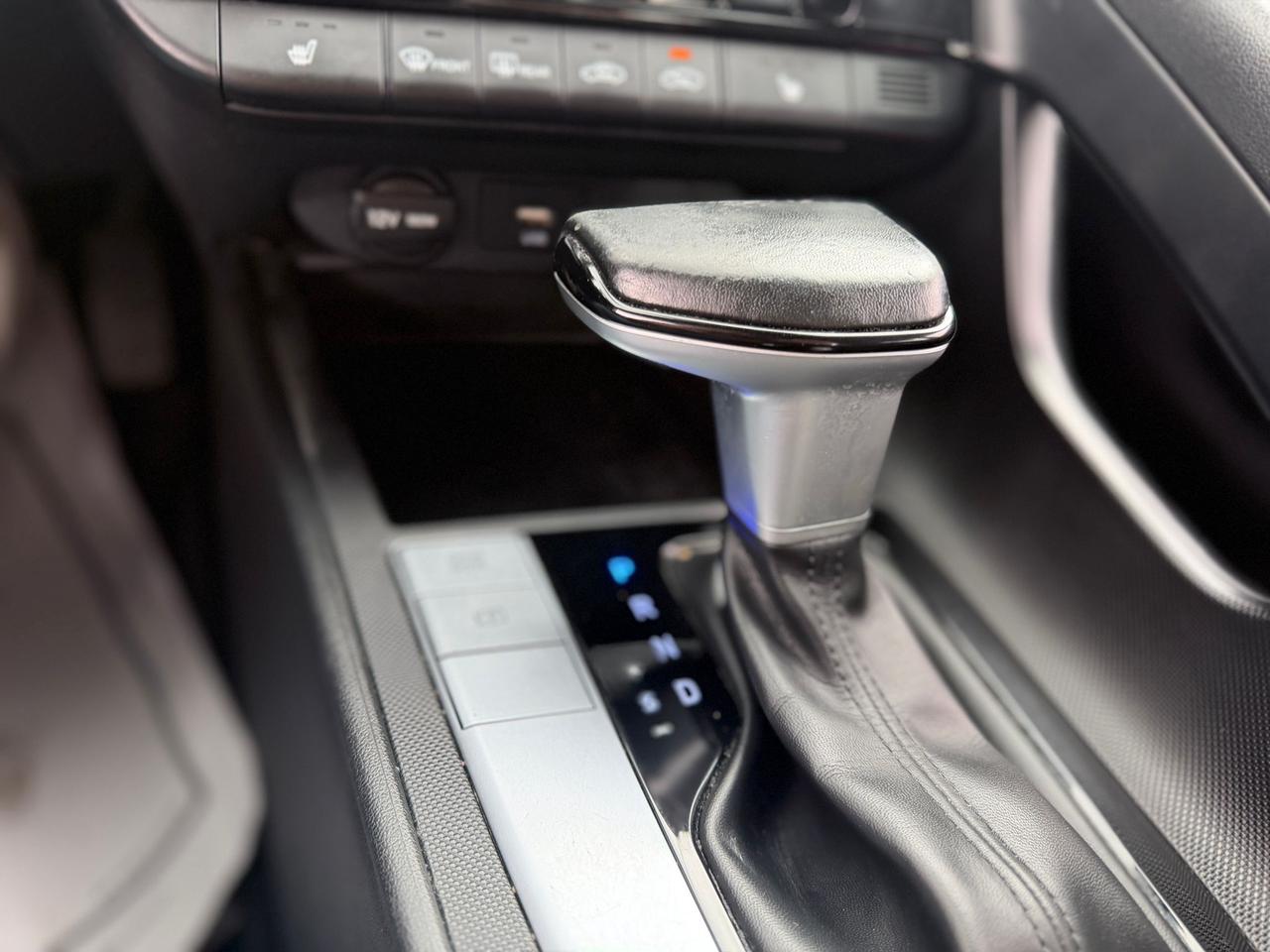 2024 Hyundai Elantra SEL Photo