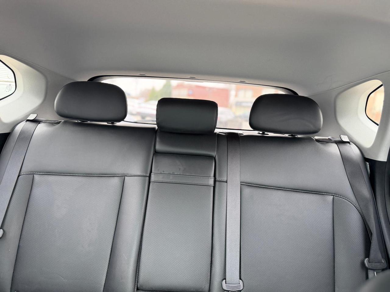 2025 Hyundai KONA SEL Photo