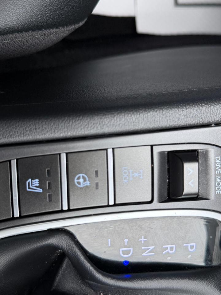 2025 Hyundai KONA SEL Photo