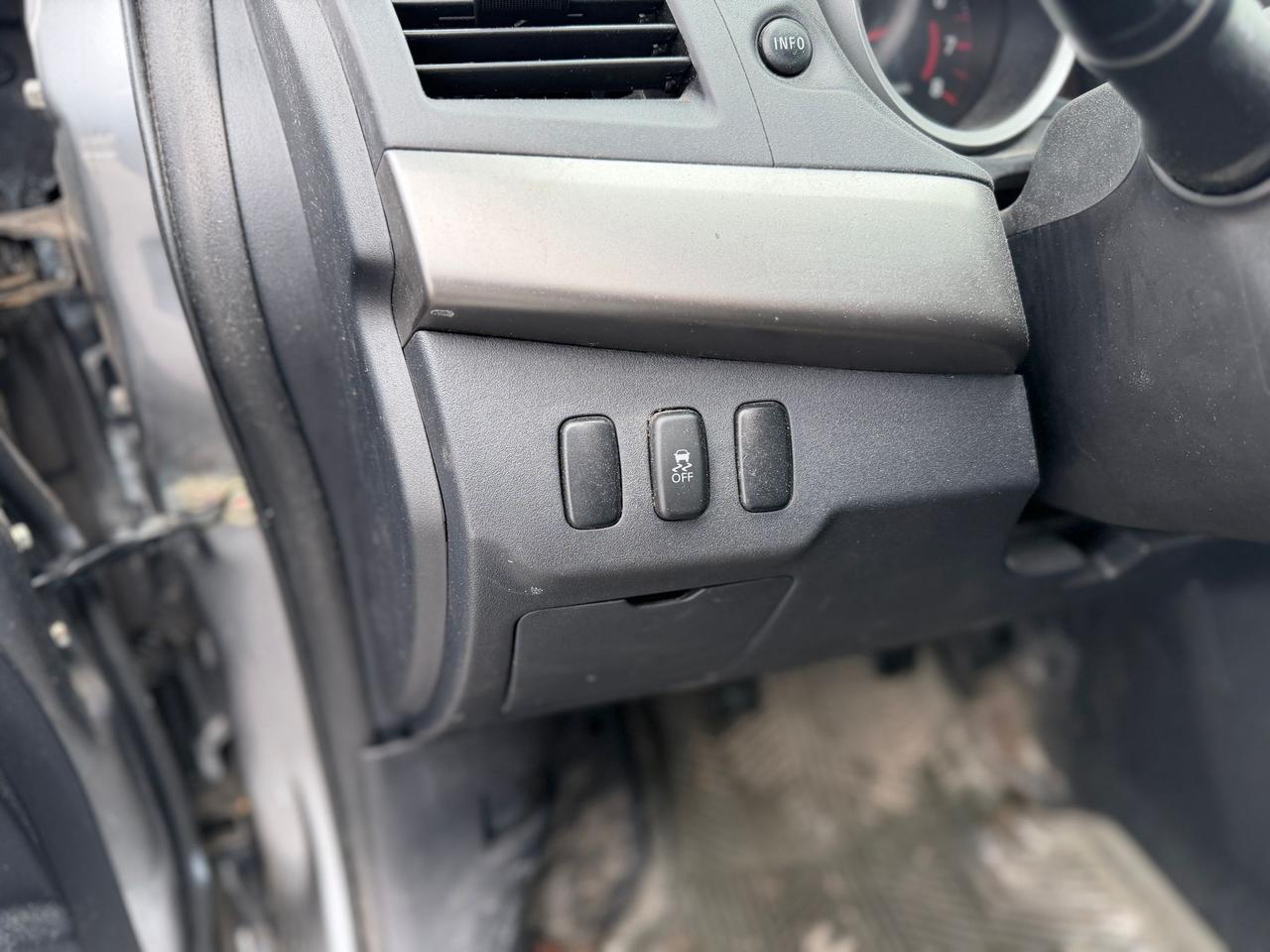 2012 Mitsubishi Lancer ES Photo