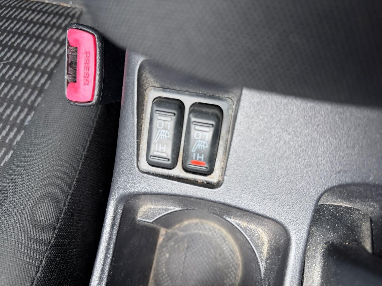 2012 Mitsubishi Lancer ES Photo