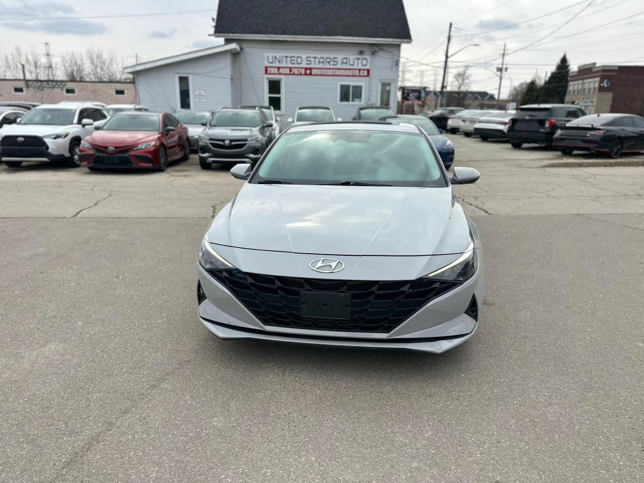 2022 Hyundai Elantra SEL Photo