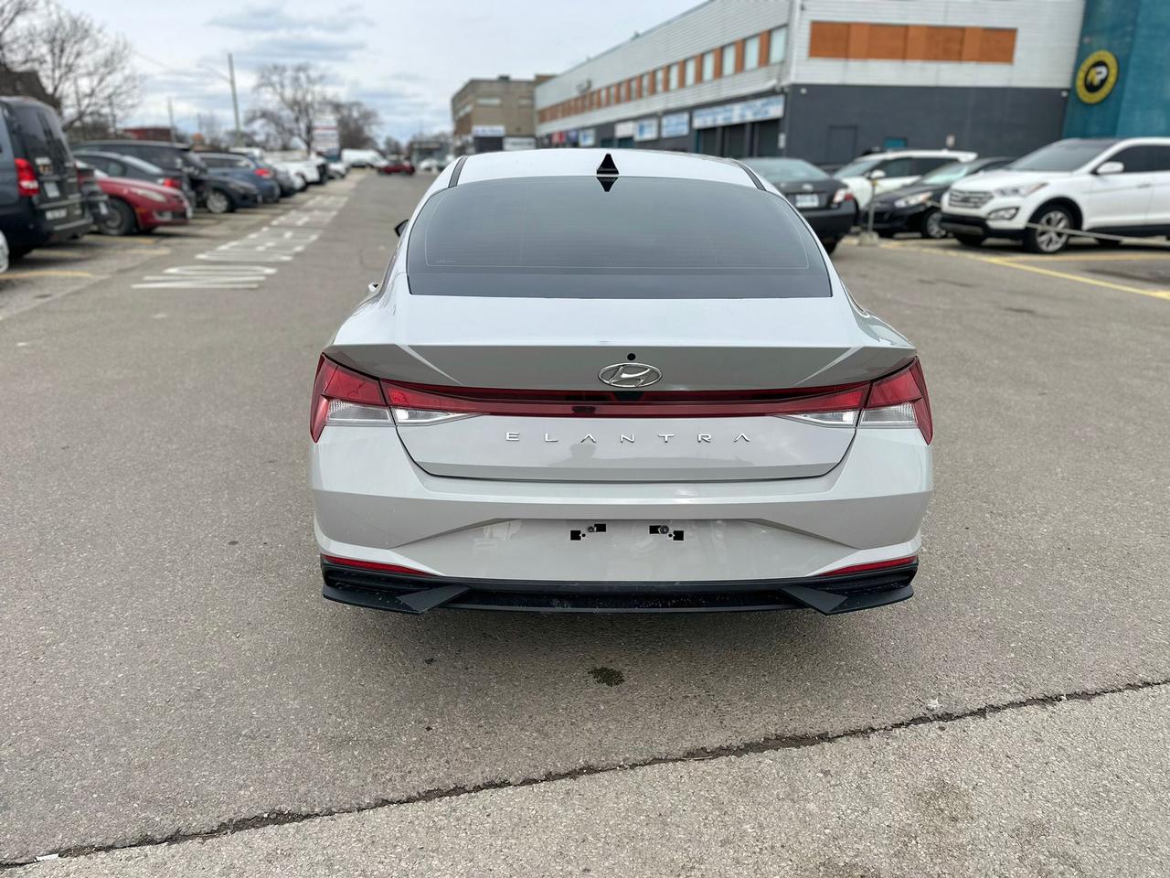 2022 Hyundai Elantra SEL Photo