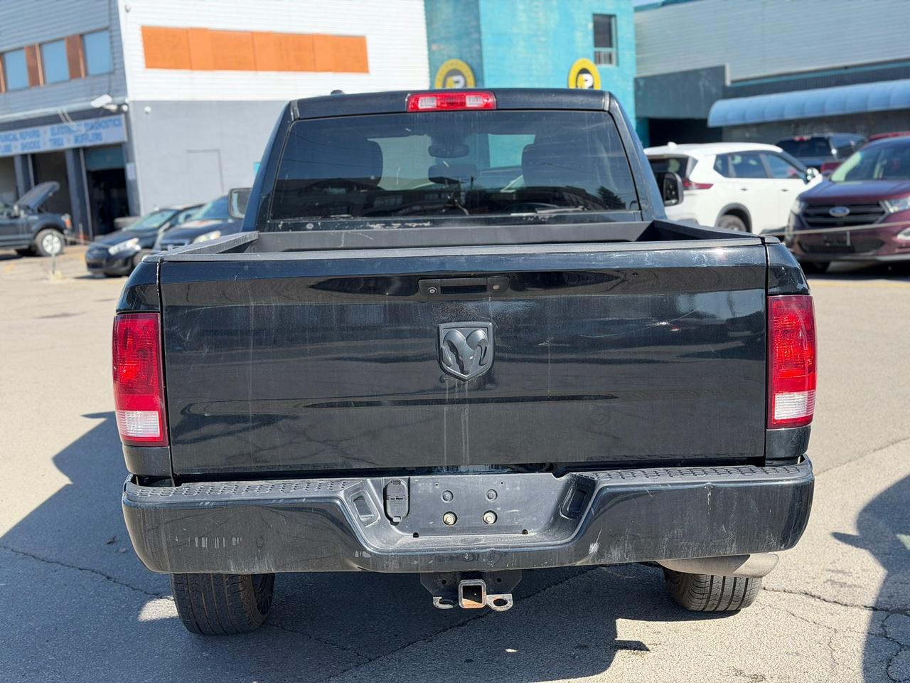 2021 RAM 1500 Classic WARLOCK Photo