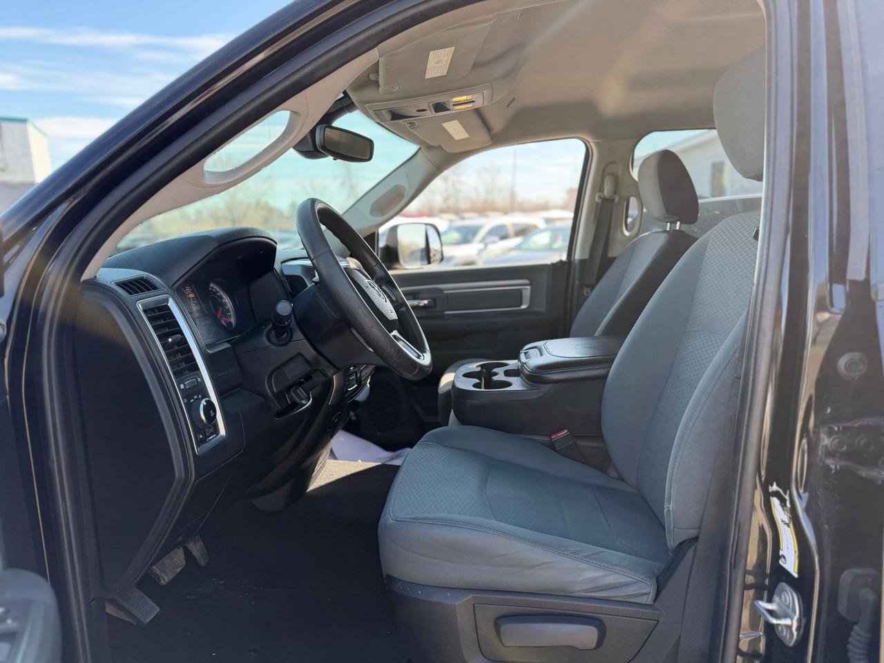 2021 RAM 1500 Classic WARLOCK Photo