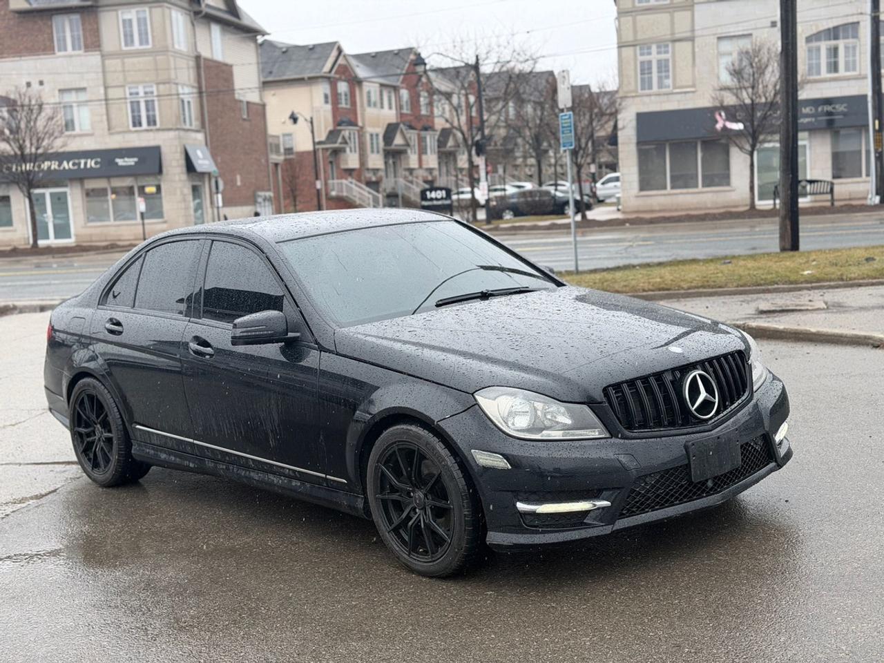 2012 Mercedes-Benz C-Class C250 Sport Photo2