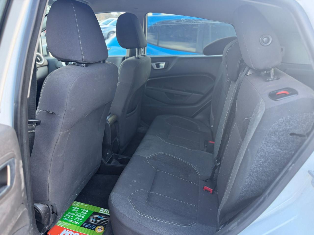 2014 Ford Fiesta SE Photo