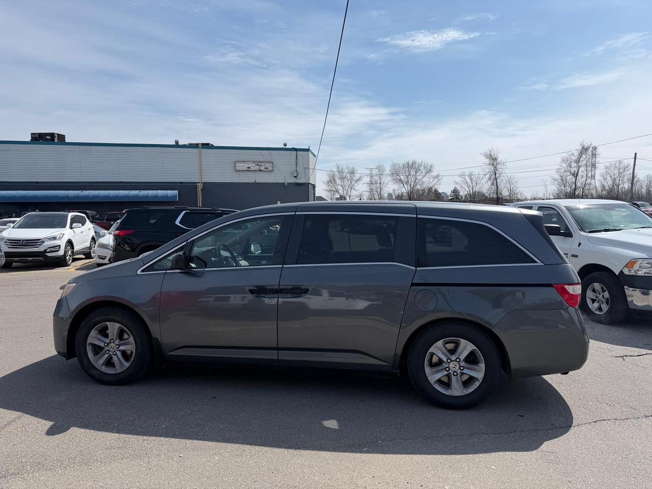 2011 Honda Odyssey LX Photo