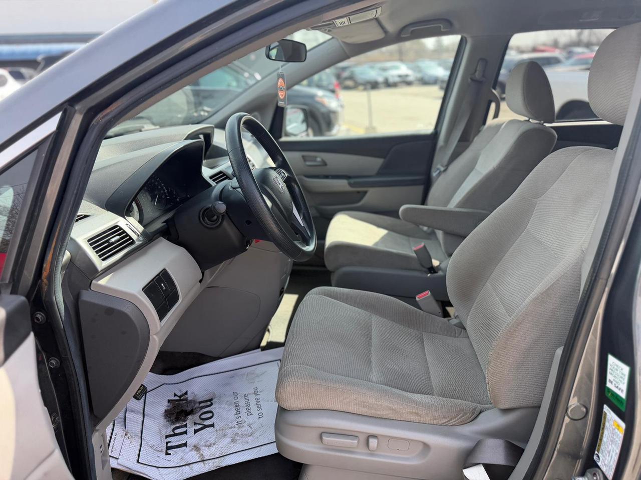 2011 Honda Odyssey LX Photo