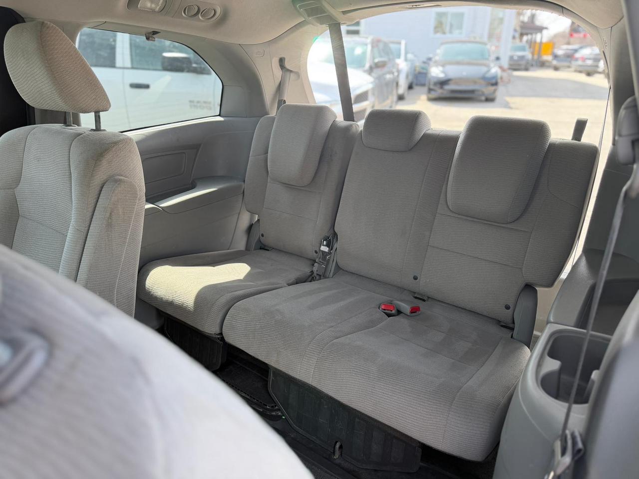 2011 Honda Odyssey LX Photo
