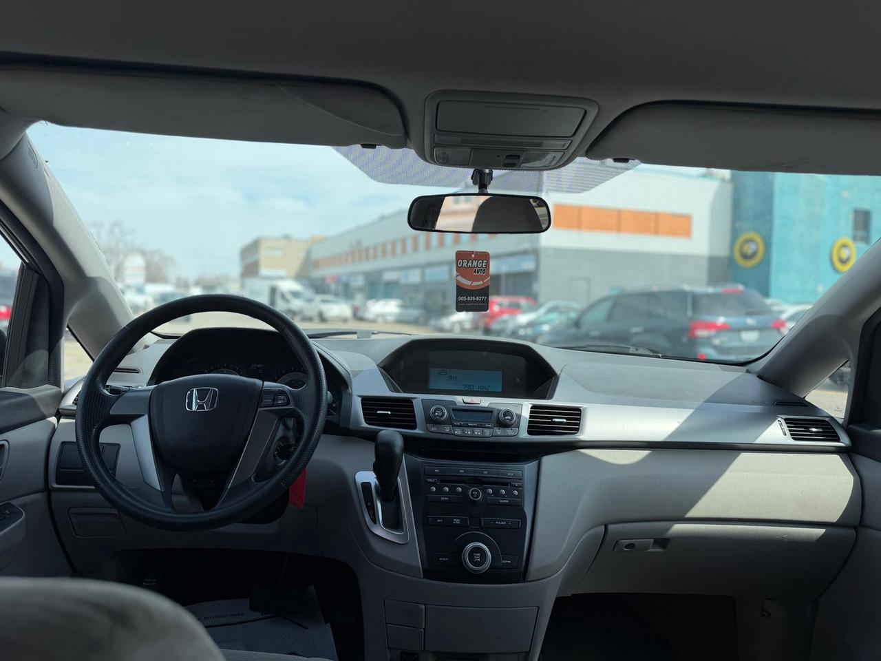 2011 Honda Odyssey LX Photo