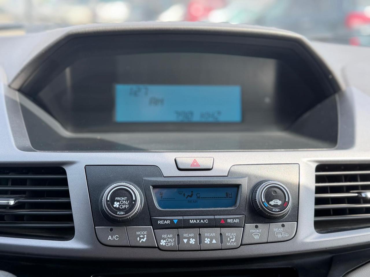 2011 Honda Odyssey LX Photo