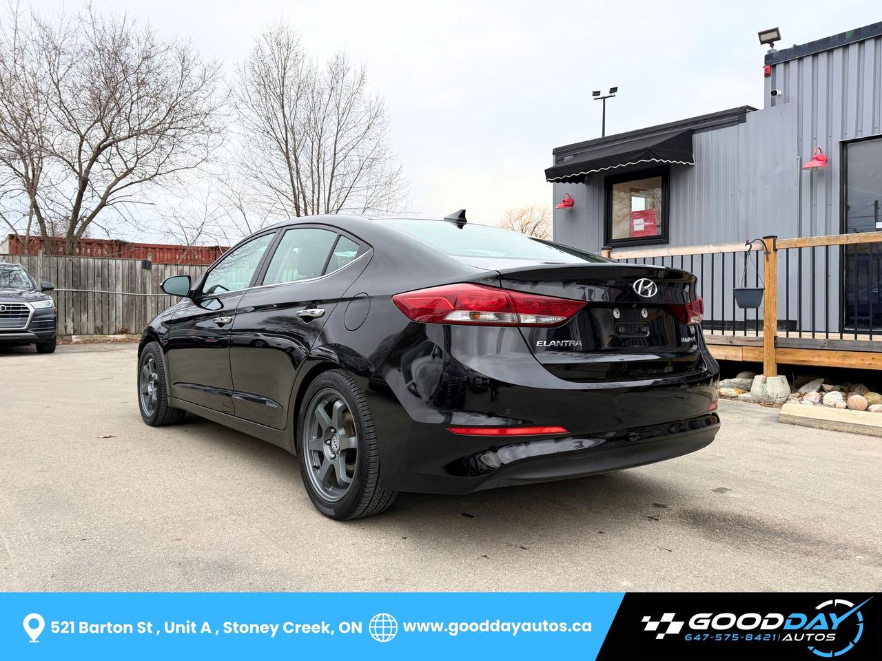 2017 Hyundai Elantra Limited Ultimate DEALER SERVICED 2 SETS OF WHEELS Photo