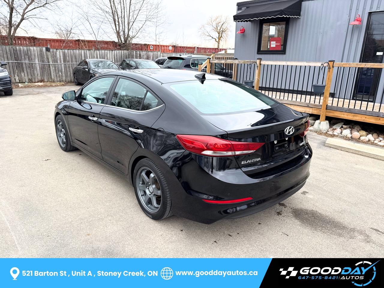 2017 Hyundai Elantra Limited Ultimate DEALER SERVICED 2 SETS OF WHEELS Photo