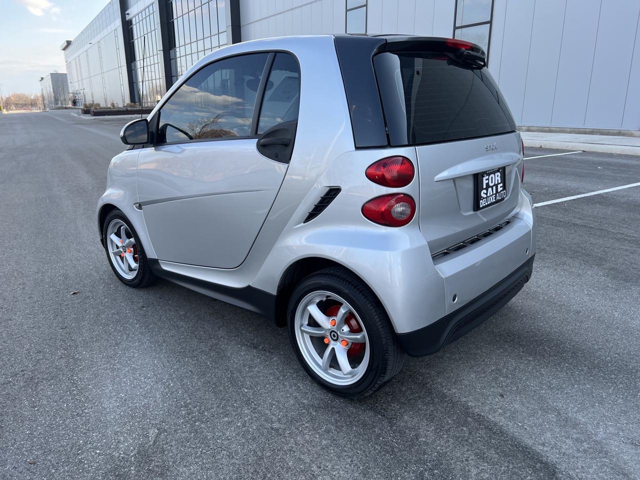 2015 Smart fortwo Pure Photo3