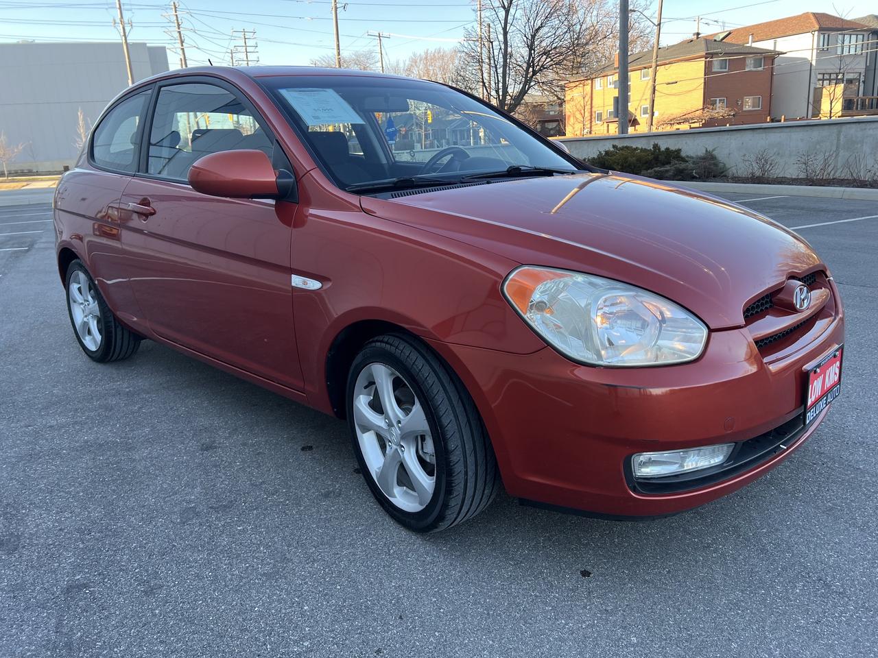 2007 Hyundai Accent SE Photo