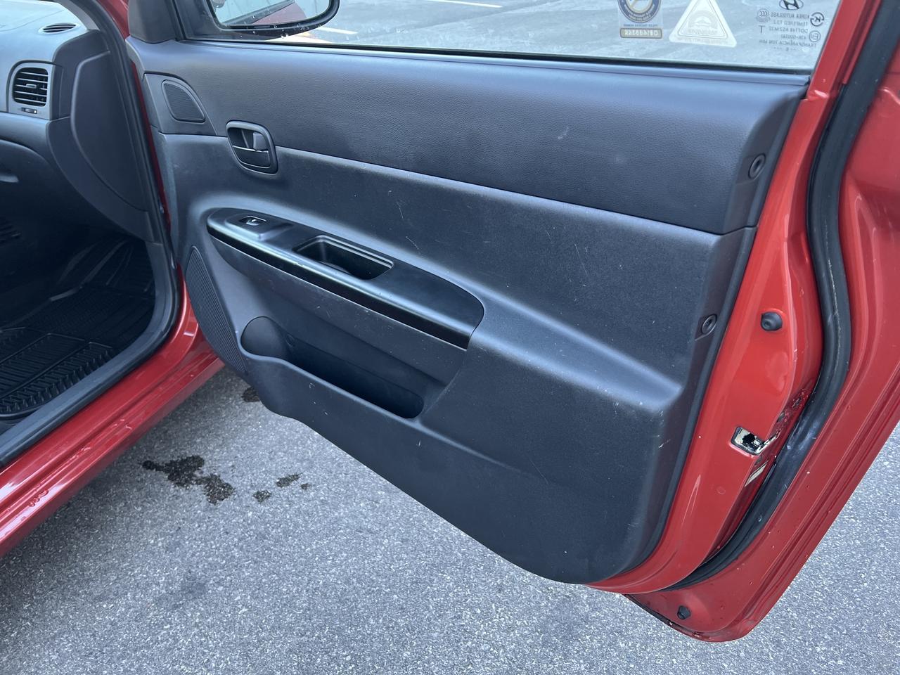 2007 Hyundai Accent SE Photo
