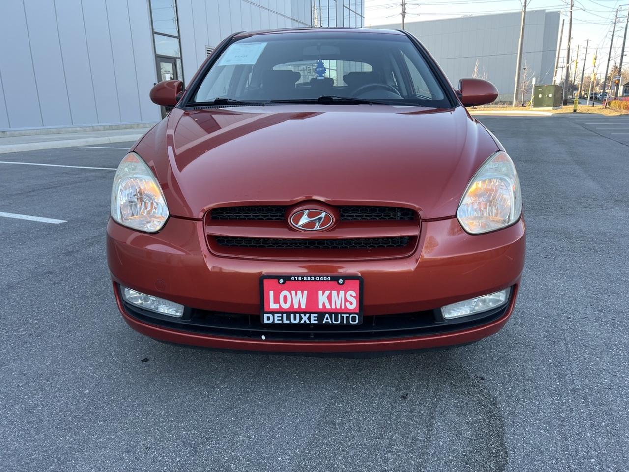 2007 Hyundai Accent SE Photo