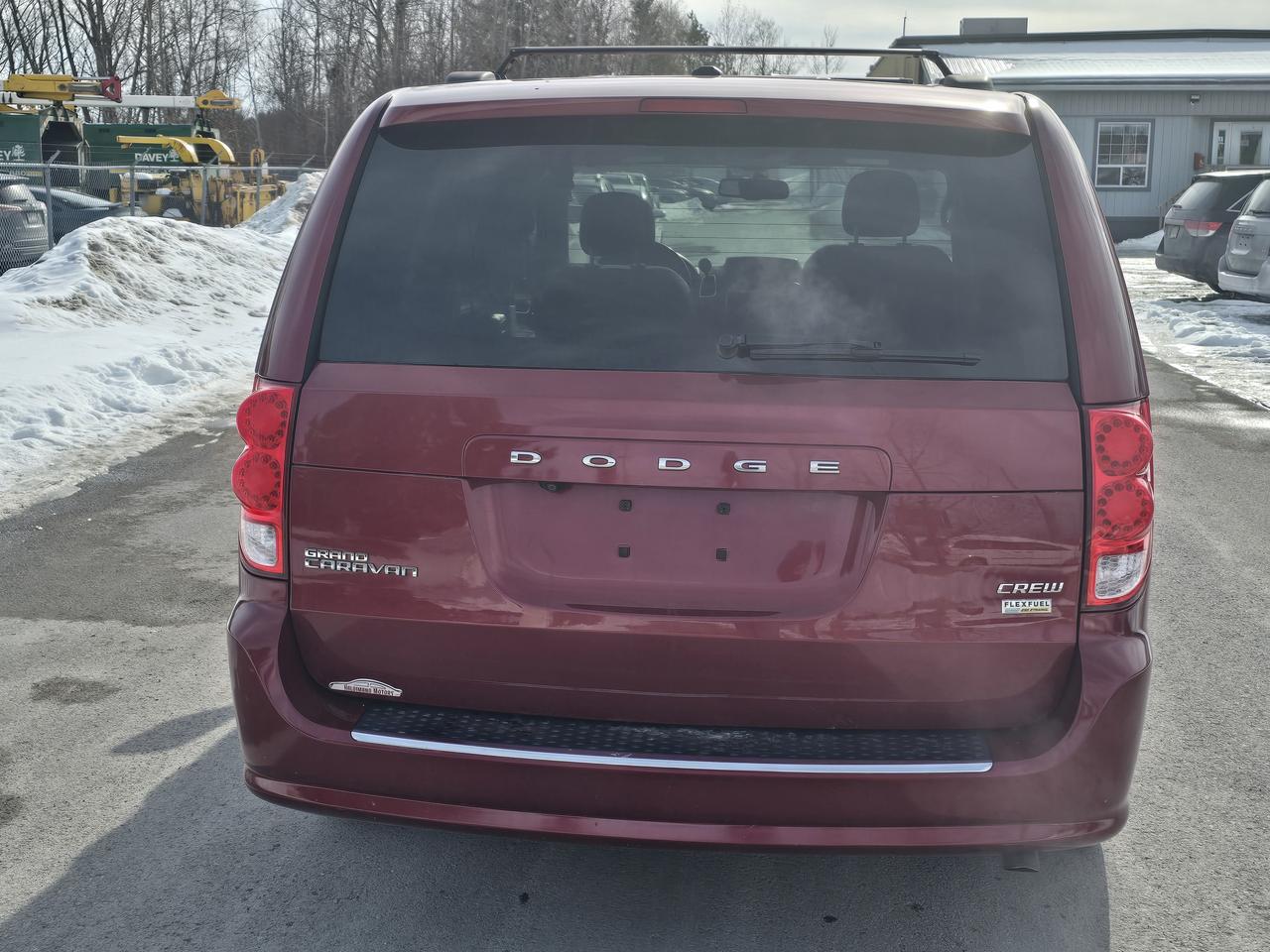 2016 Dodge Grand Caravan Crew Photo