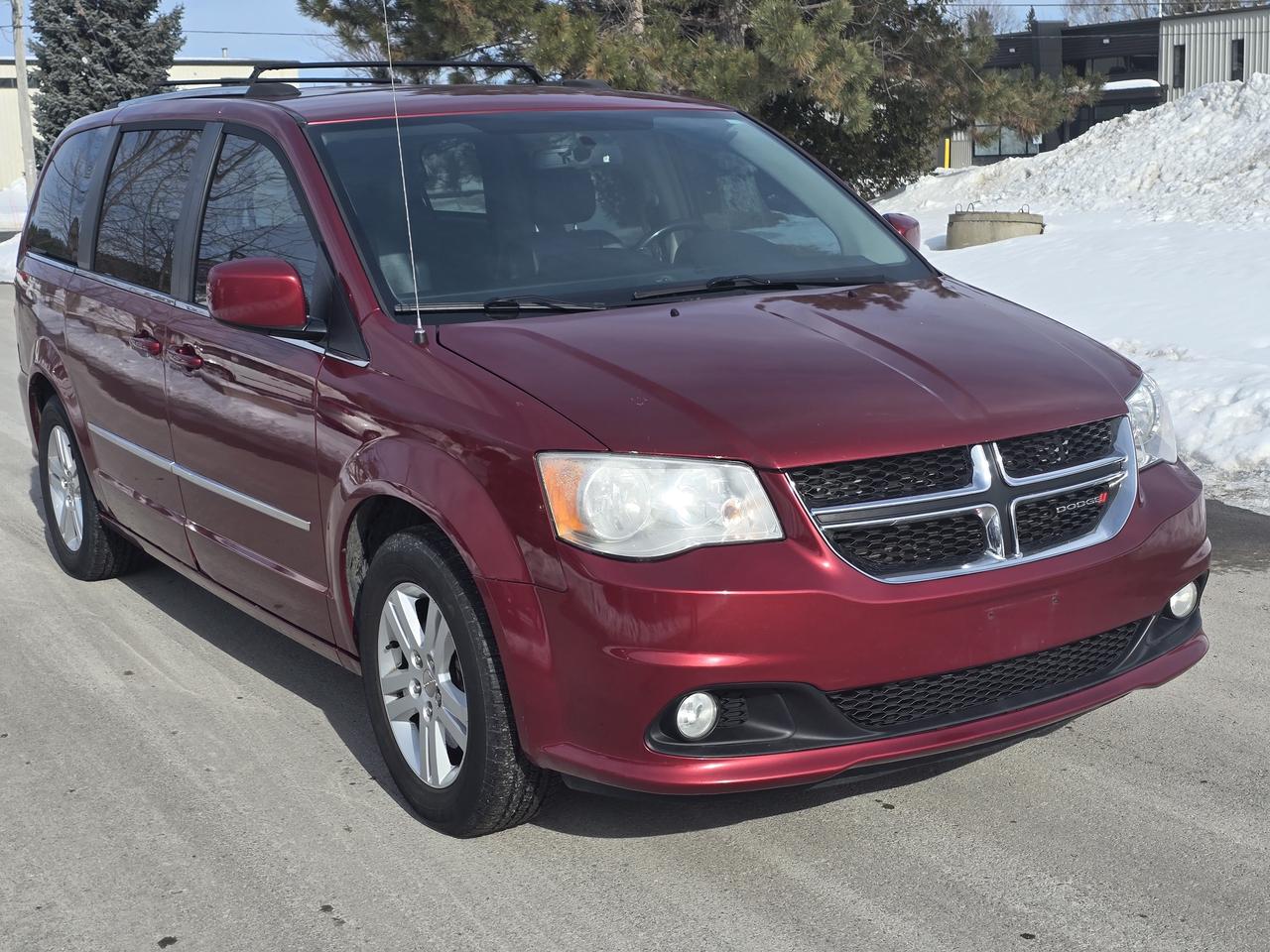2016 Dodge Grand Caravan Crew Photo