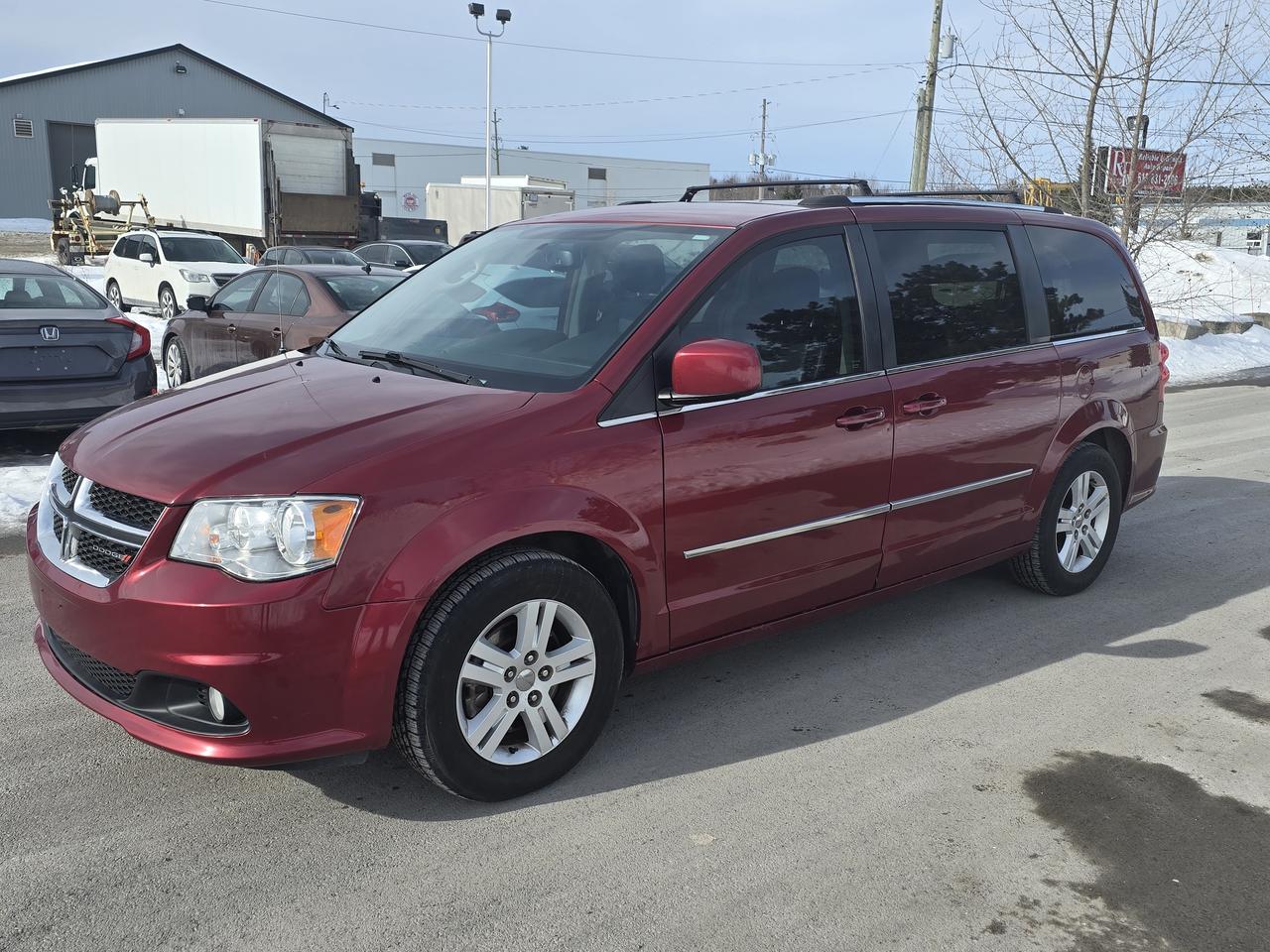 2016 Dodge Grand Caravan Crew Photo