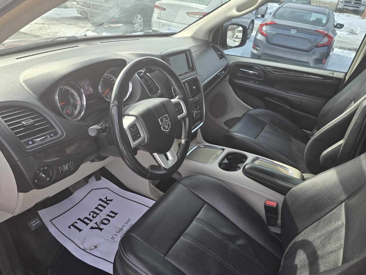 2016 Dodge Grand Caravan Crew Photo