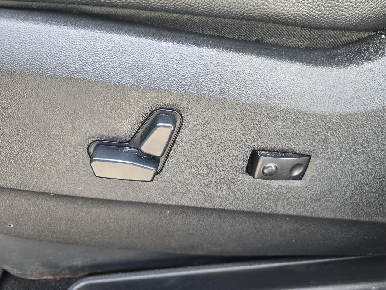 2016 Dodge Grand Caravan Crew Photo
