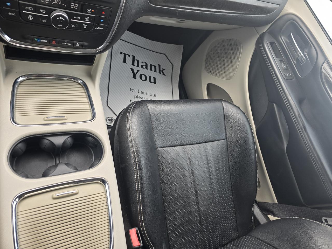 2016 Dodge Grand Caravan Crew Photo