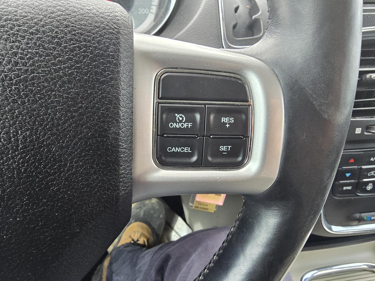 2016 Dodge Grand Caravan Crew Photo