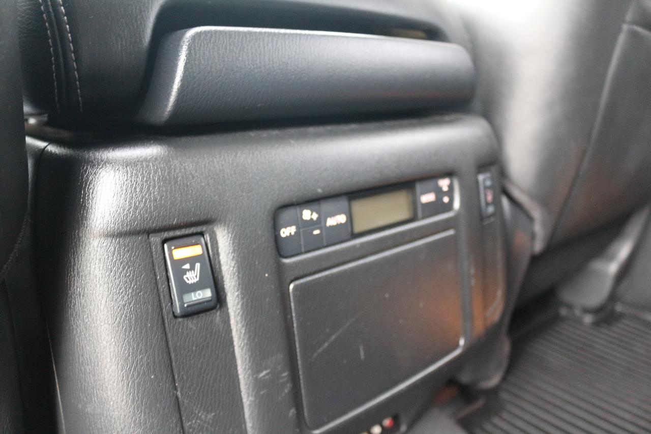 2017 Nissan Armada Platinum Photo