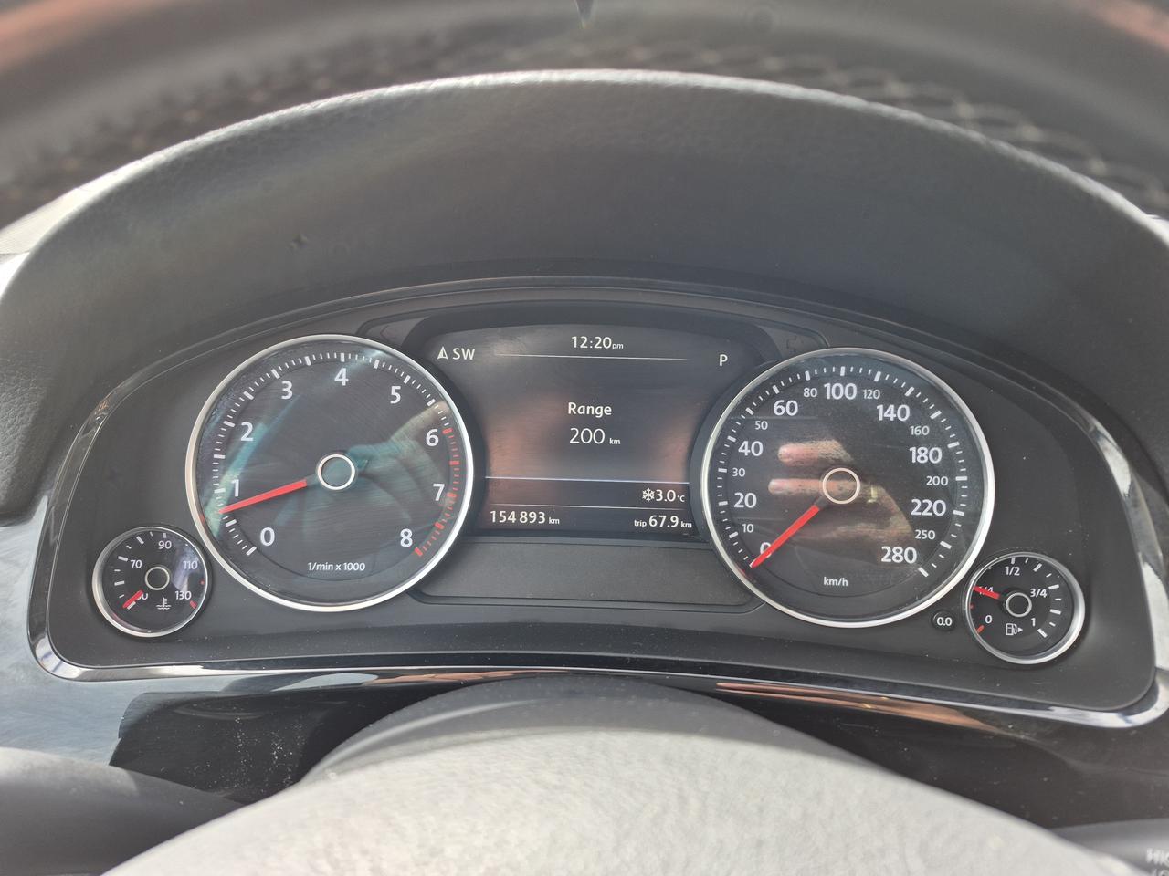 2016 Volkswagen Touareg Lux Photo