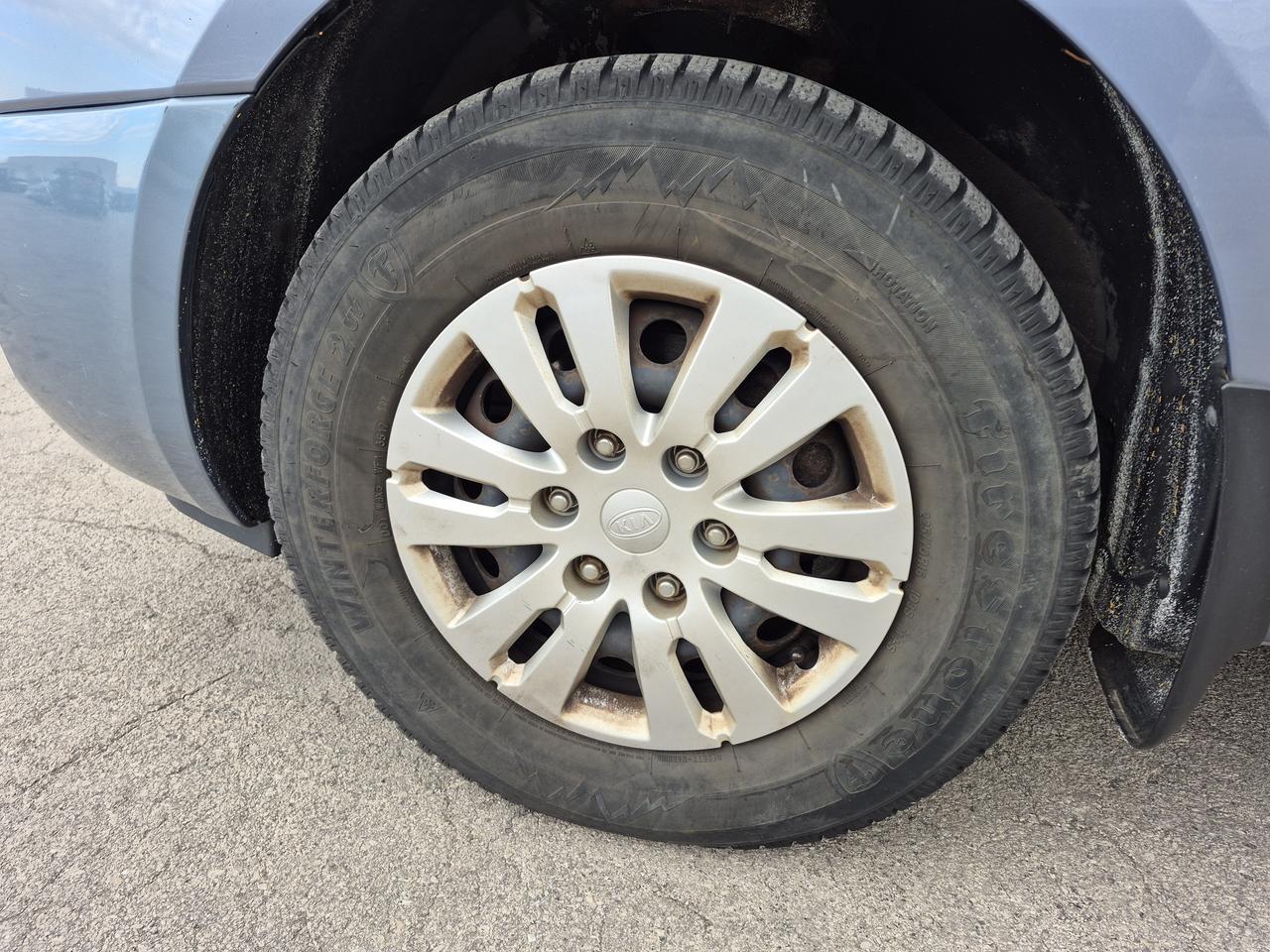 2012 Kia Sedona LX Photo