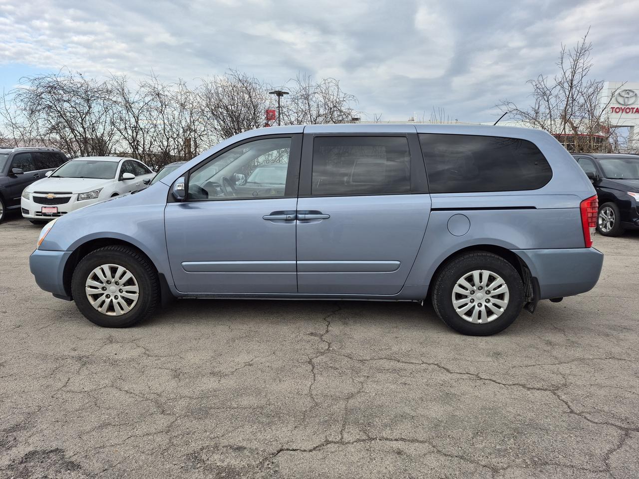 2012 Kia Sedona LX Photo