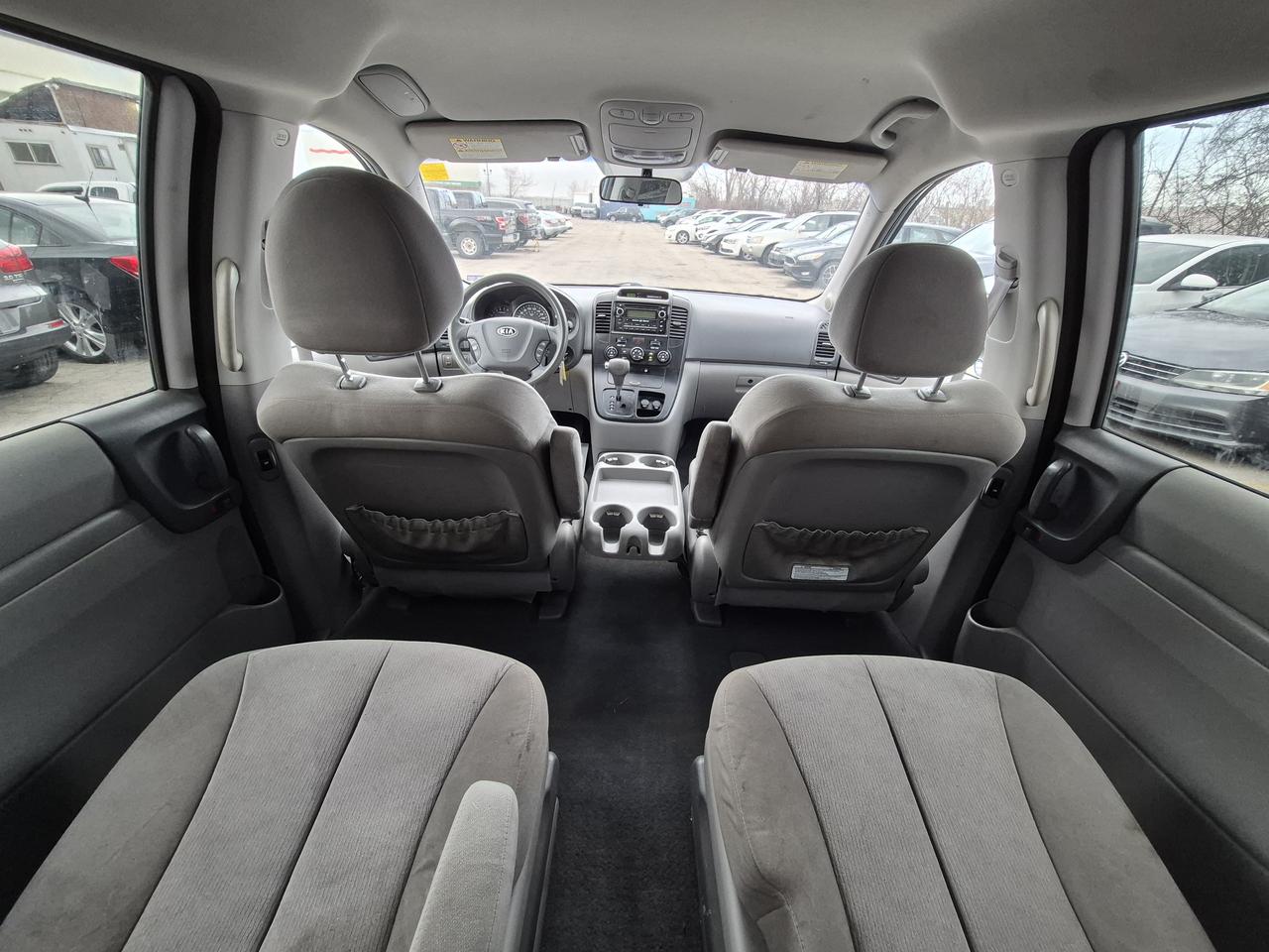 2012 Kia Sedona LX Photo