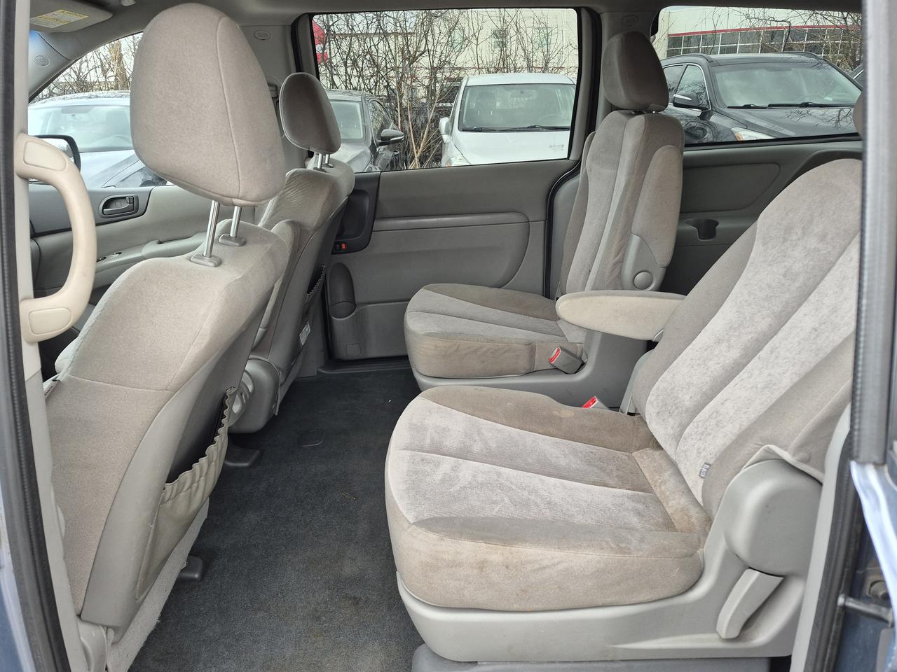 2012 Kia Sedona LX Photo
