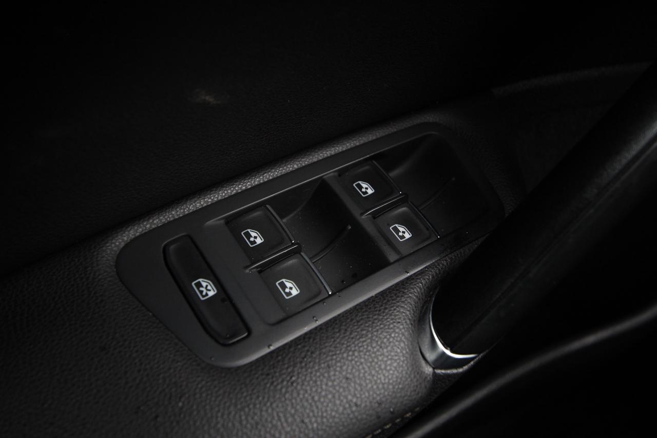 2017 Volkswagen Golf HIGHLINE - CLEAN CARFAX NO ACCIDENT , LEATHER Photo