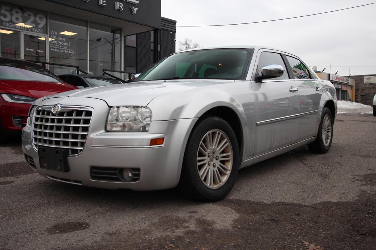 2010 Chrysler 300 Touring V6 3.5L Photo4