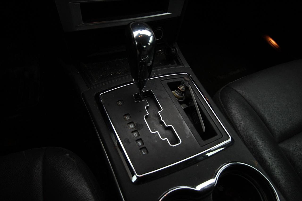 2010 Chrysler 300 Touring V6 3.5L Photo