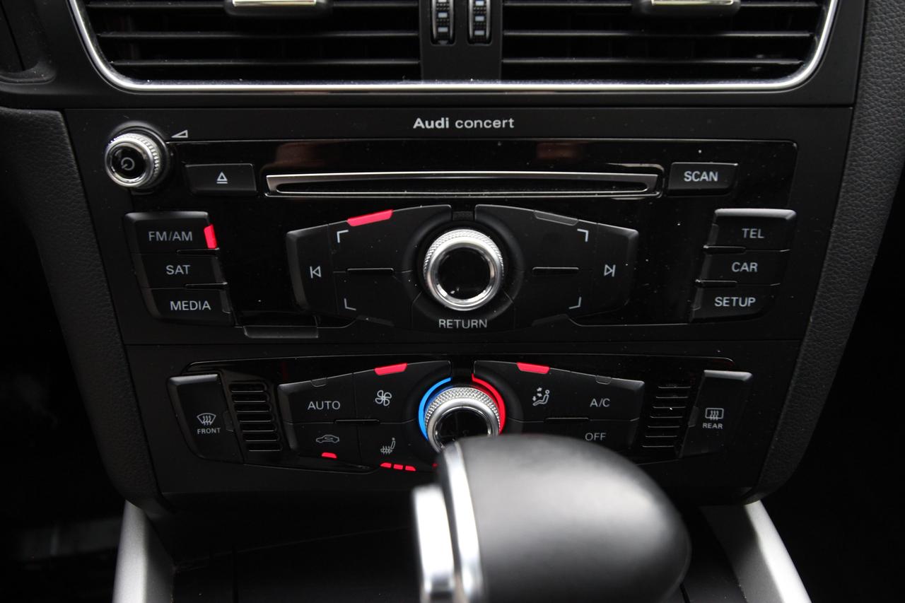 2017 Audi Q5 Premium - ACCIDENT FREE ONE OWNER NO ACCIDENTS Photo