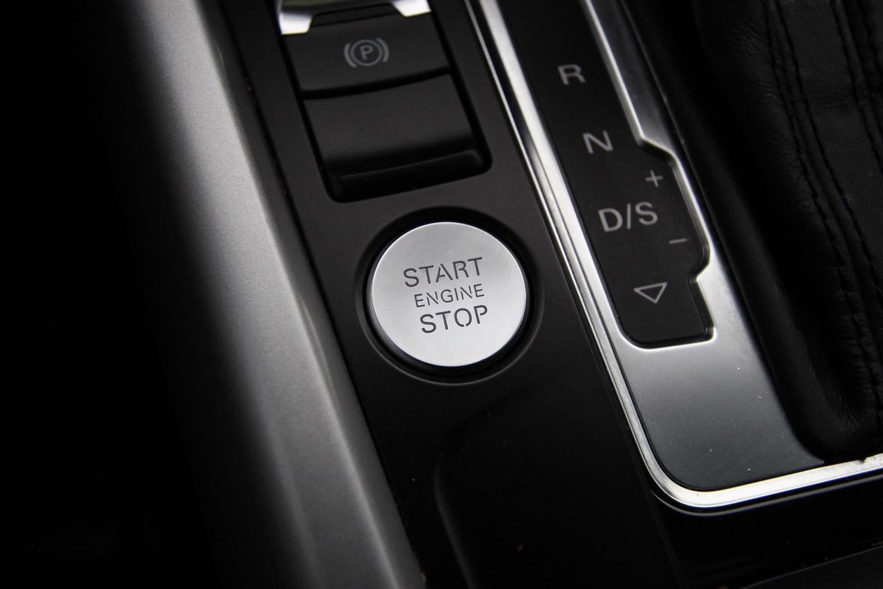 2017 Audi Q5 Premium - ACCIDENT FREE ONE OWNER NO ACCIDENTS Photo