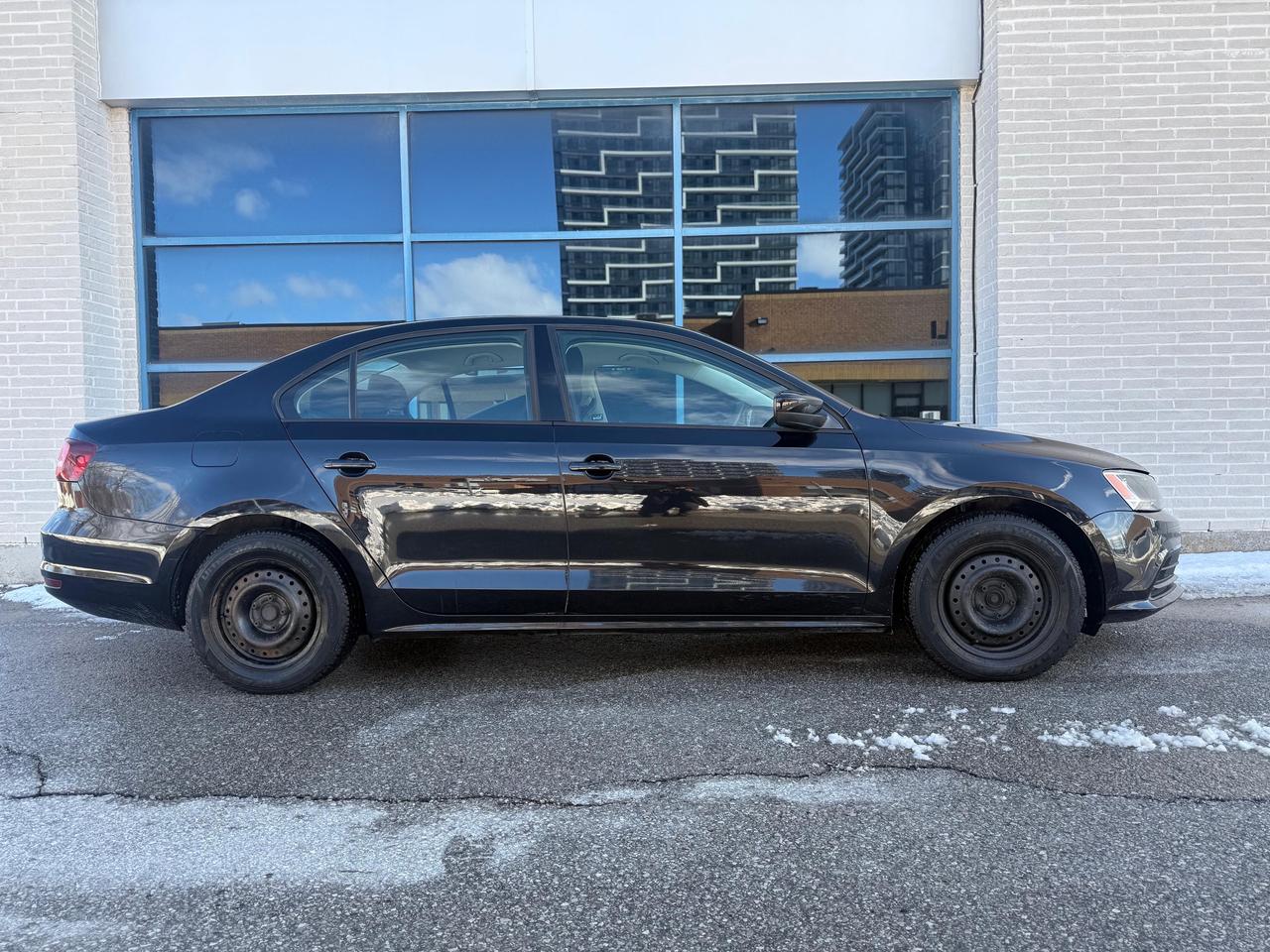 2017 Volkswagen Jetta TRENDLINE PLUS Photo