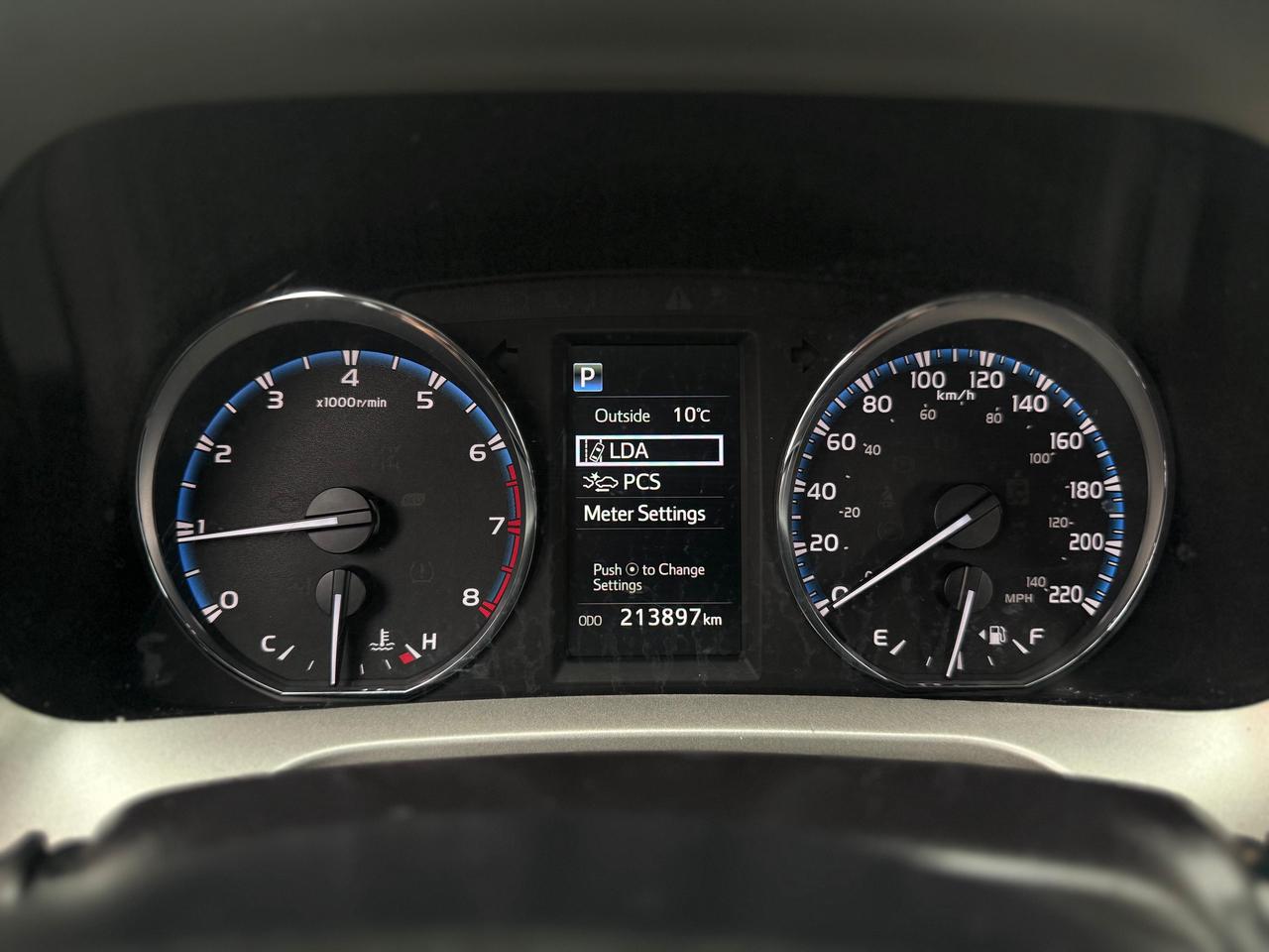 2017 Toyota RAV4 LE AWD Photo