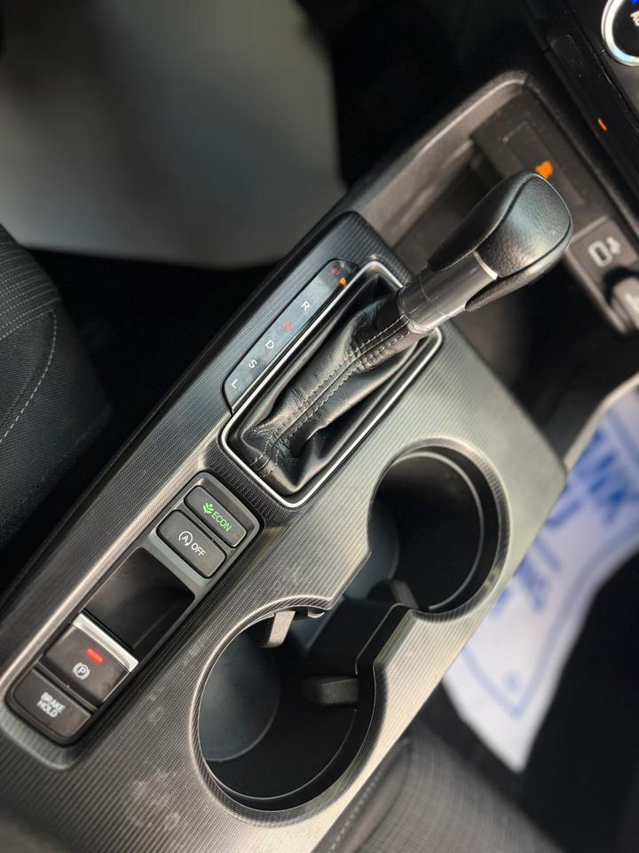 2022 Honda Civic LX Photo